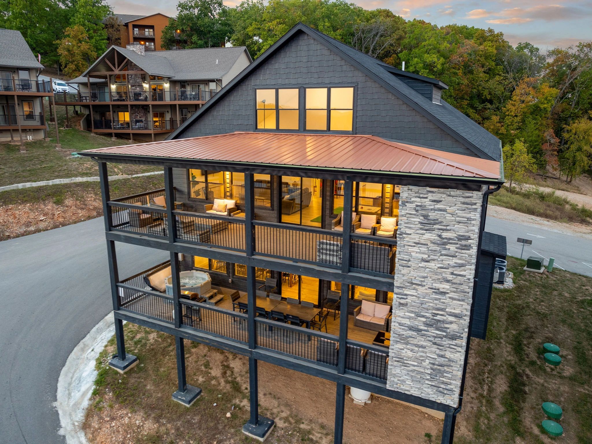 An Unseasonably Warm Ozarks Winter Makes It a Great Time to View